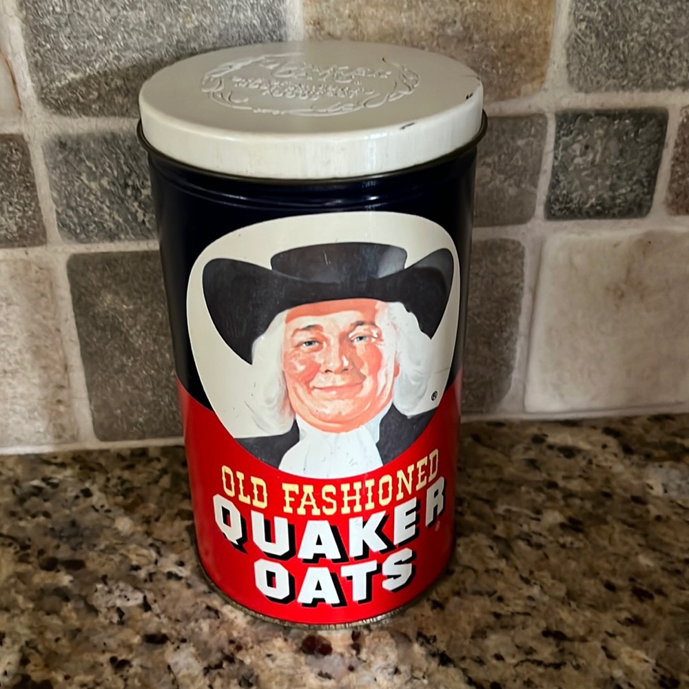 Vintage limited edition metal Quaker Oat canister from 1982